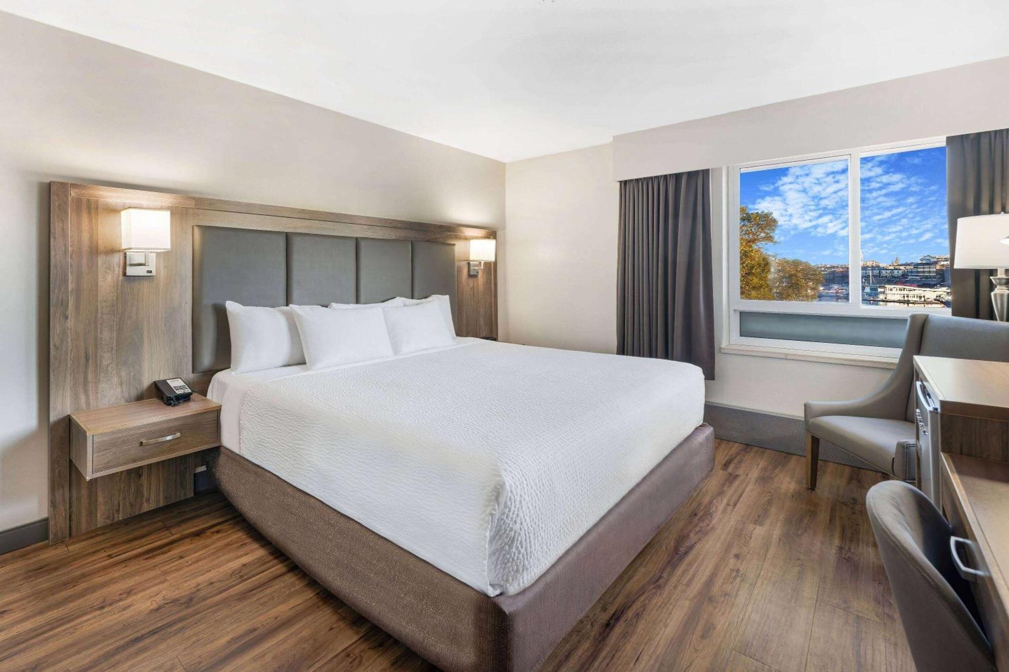Days Inn By Wyndham Victoria On The Harbour Exteriér fotografie